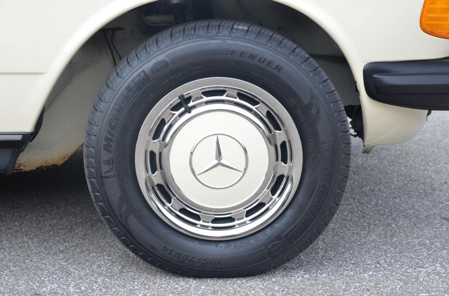 Колеса Mercedes-Benz 240 D (Bm.123.123) 1983 года  (EU) (фото 45 из 80)